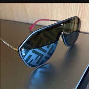Fendi Sunglasses FF M0039